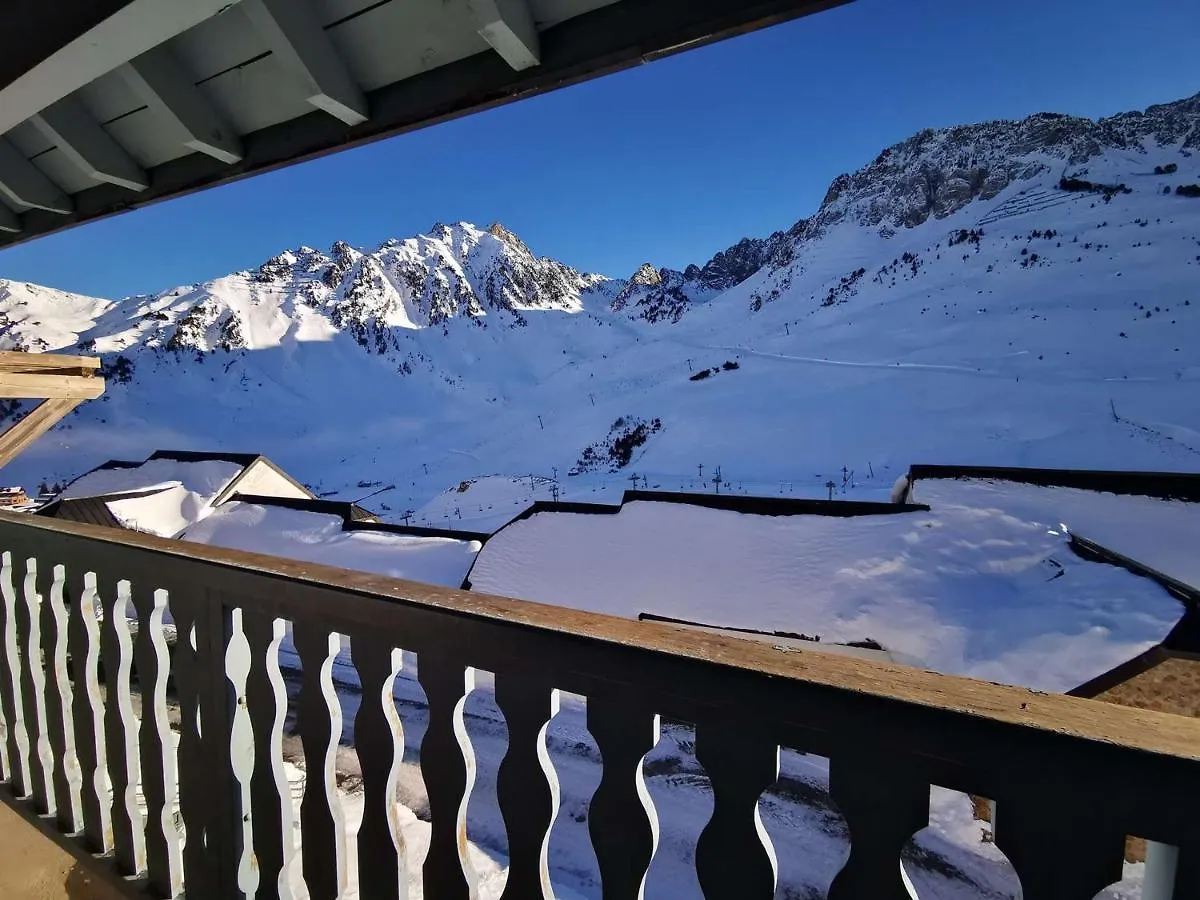 Charmant T2, 4 Pers., Parking, Piscine Couverte, Salle De Fitness, Proche Pistes Et Centre Station - Fr-1-404-329 contacts